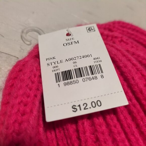 NEW Women's OSFM Poppi Strawberry Graphic Beanie Stocking Hat Pink - Picture 4 of 4